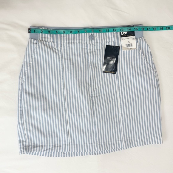 NWT Lee Women’s Mid Rise White & Shy Blue Stripe Cotton Blend Skort, Size 10 - Picture 5 of 15